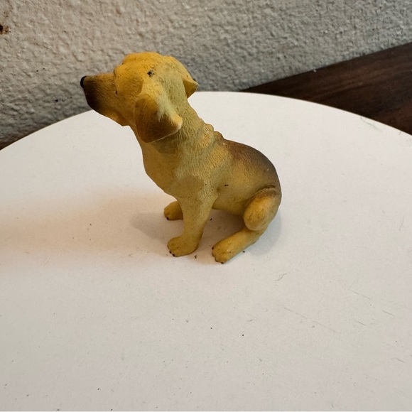 collectible yellow Labrador Retriever figurine - Picture 2 of 5